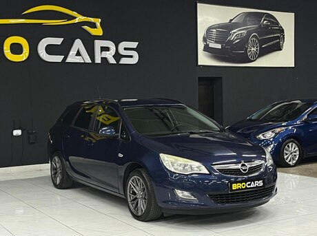 Opel Astra 2012