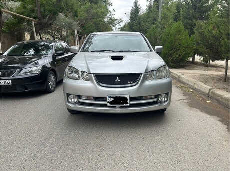 Mitsubishi Airtrek 2002