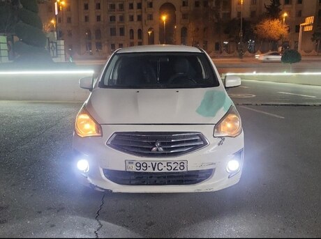 Mitsubishi Attrage 2014