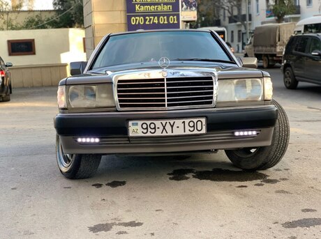 Mercedes 190 1990