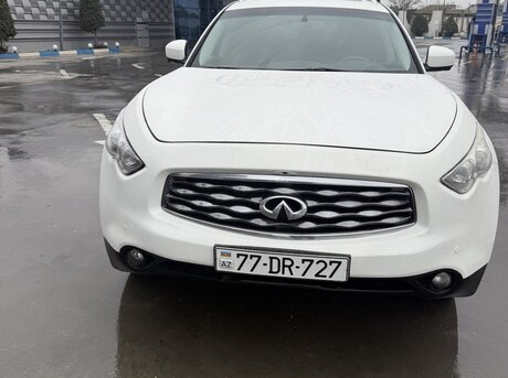 Infiniti FX35 2010