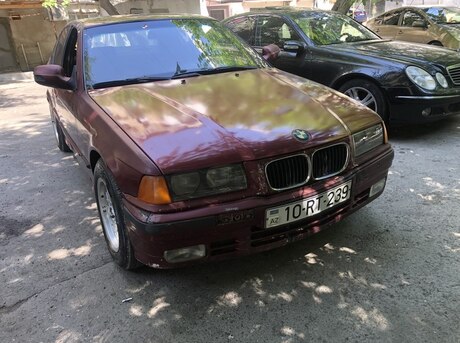 BMW 320 1992