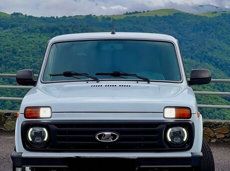 LADA (VAZ) Niva 2015