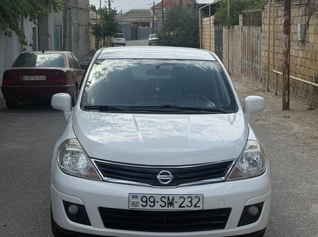 Nissan Versa 2012