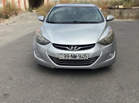 Hyundai Elantra 2012