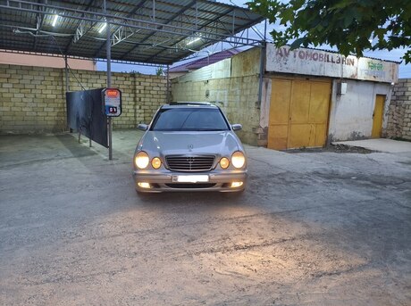 Mercedes E 220 d 2002