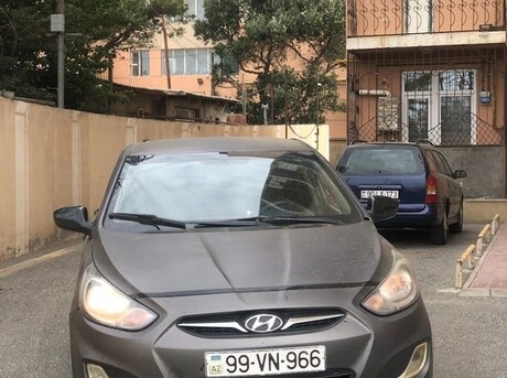 Hyundai Accent 2011
