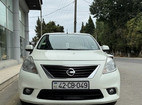 Nissan Sunny 2012