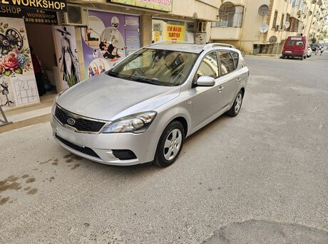 Kia  2010