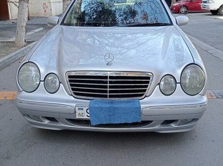 Mercedes E 220 d 2001