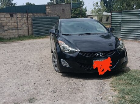 Hyundai Elantra 2013
