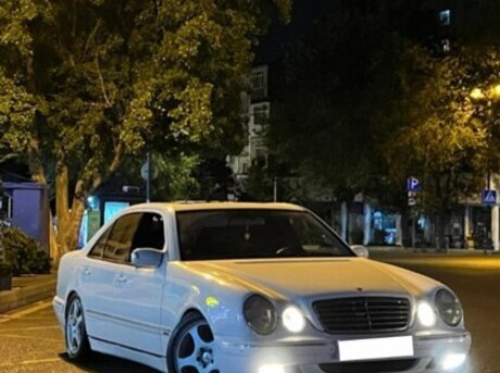 Mercedes E 320