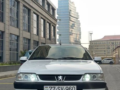 Peugeot 405