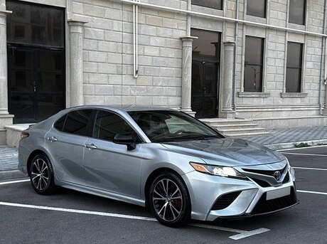 Toyota Camry 2018