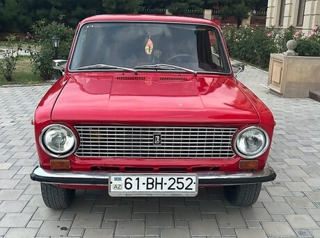 LADA (VAZ) 21013 1985