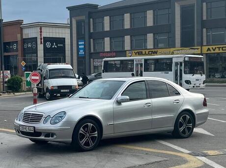 Mercedes E 220 d 2005