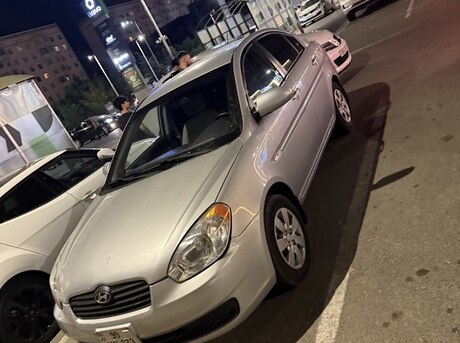 Hyundai Accent 2010