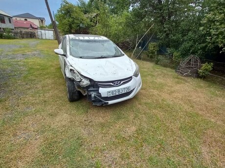 Hyundai Elantra 2012