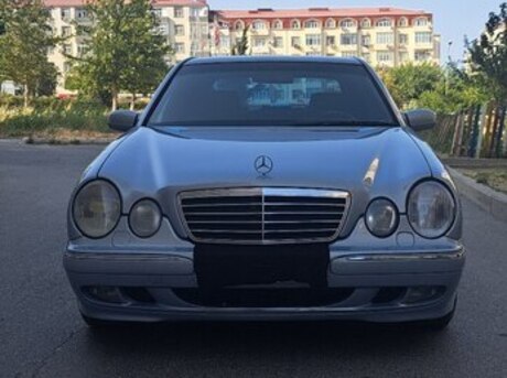 Mercedes E 220 d 2000
