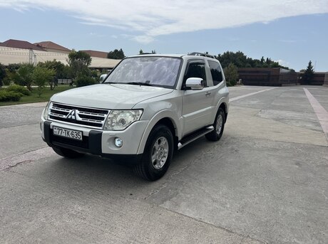 Mitsubishi Pajero 2008