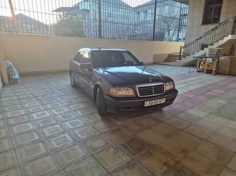 Mercedes C 180