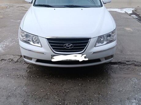 Hyundai Sonata 2010