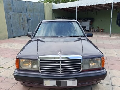 Mercedes 190 1990