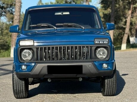 LADA (VAZ) Niva 2015