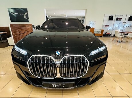 BMW 740