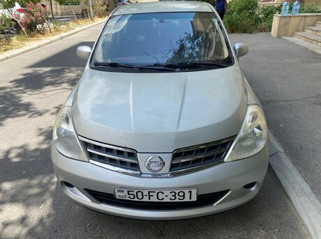 Nissan Tiida 2011