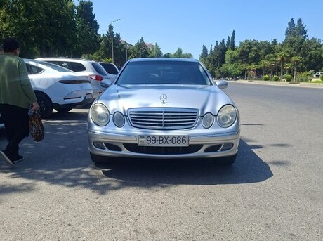 Mercedes E 240 2002