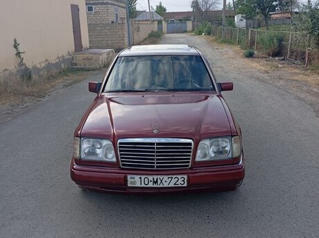 Mercedes E 220