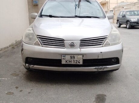 Nissan Tiida 2007