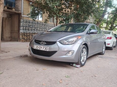 Hyundai Elantra 2013