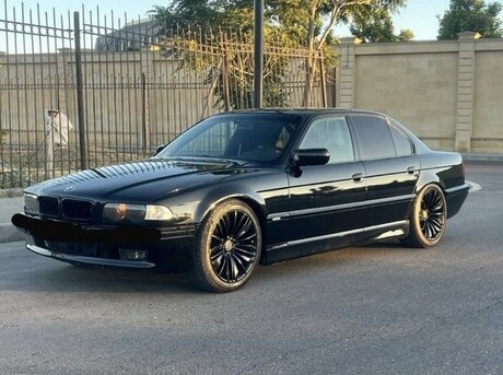 BMW 735 1999