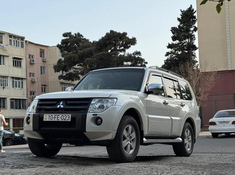 Mitsubishi Pajero 2008