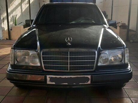 Mercedes E 220