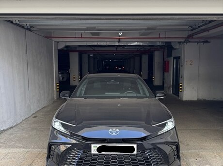 Toyota Camry 2024