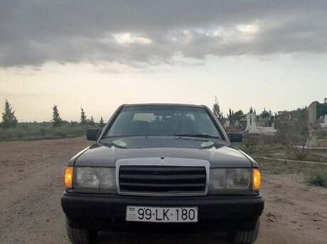 Mercedes 190