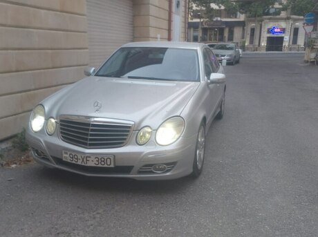 Mercedes E 280