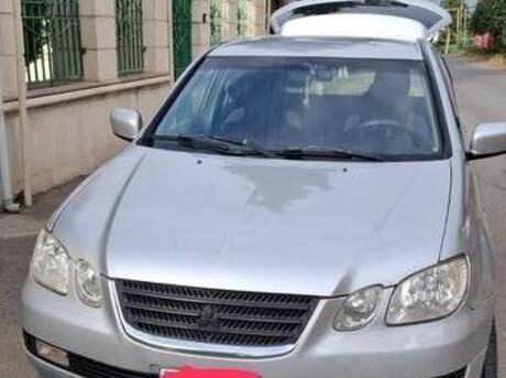 Mitsubishi Airtrek 2002