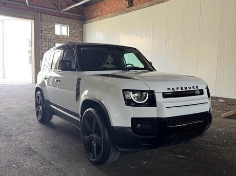 Land Rover Defender 2021