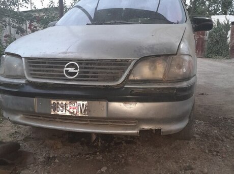 Opel Sintra 1999