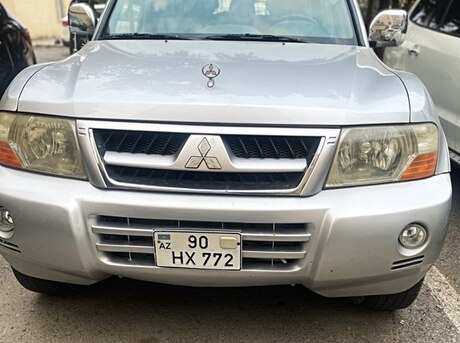 Mitsubishi Pajero 2004