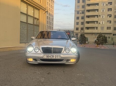 Mercedes E 270 2001