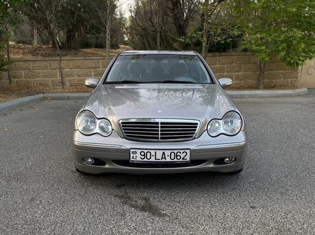 Mercedes C 230