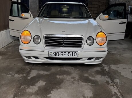 Mercedes E 240 1999