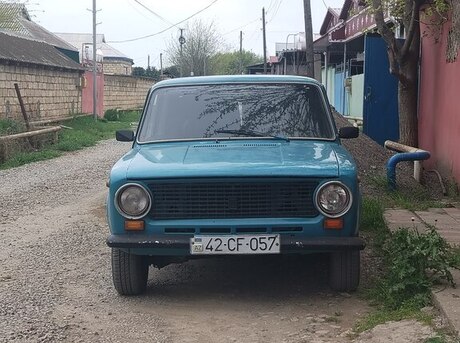LADA (VAZ) 21011 1985