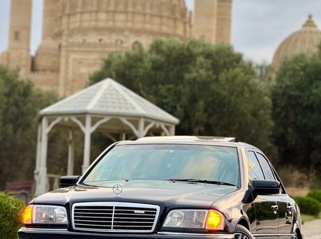 Mercedes C 230