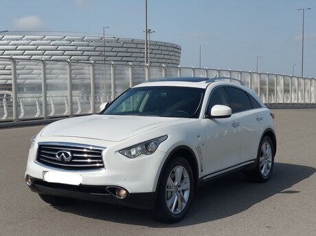 Infiniti QX70 2013